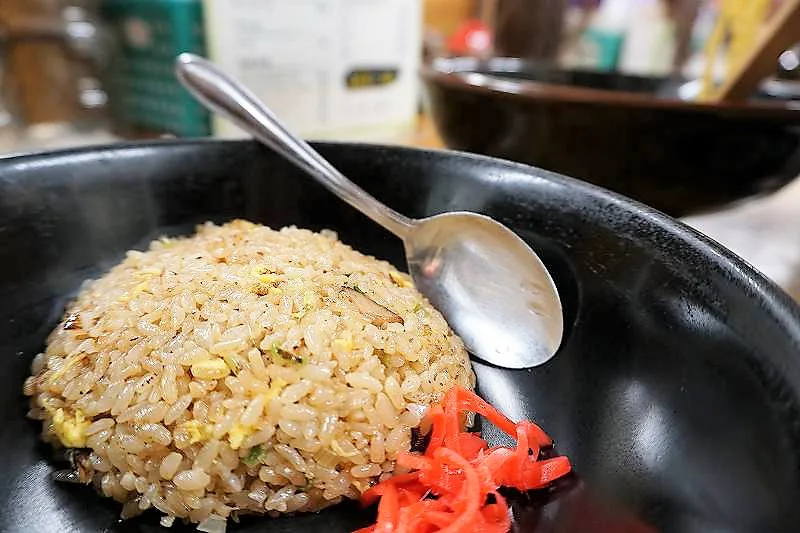 札幌味噌ラーメン 信玄 の一番人気は信州 コク味噌 チャーハン 餃子も全て美味い