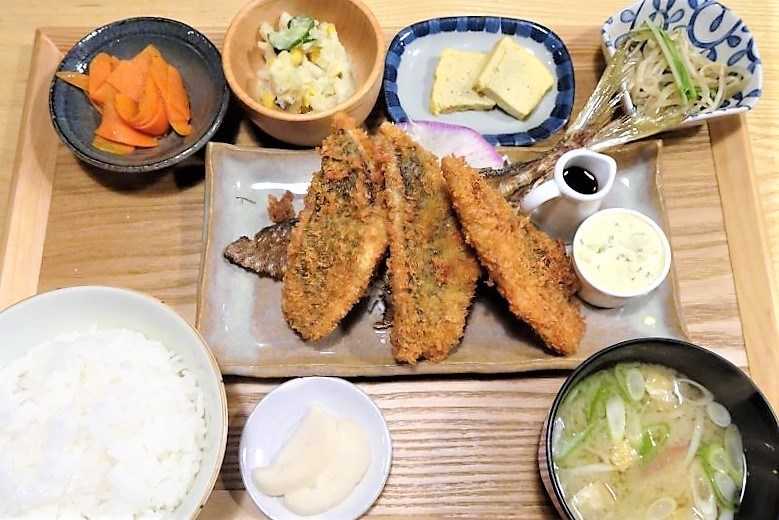 土鍋めしひなたの「生アジフライ定食」