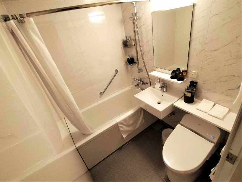 ザノット札幌のスタンダードツインルームの浴室・トイレ