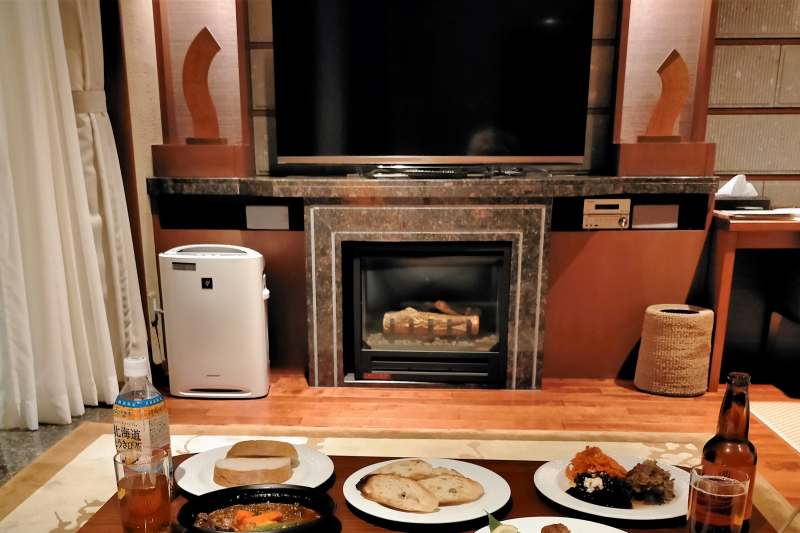 森のスパリゾート北海道ホテル 暖炉