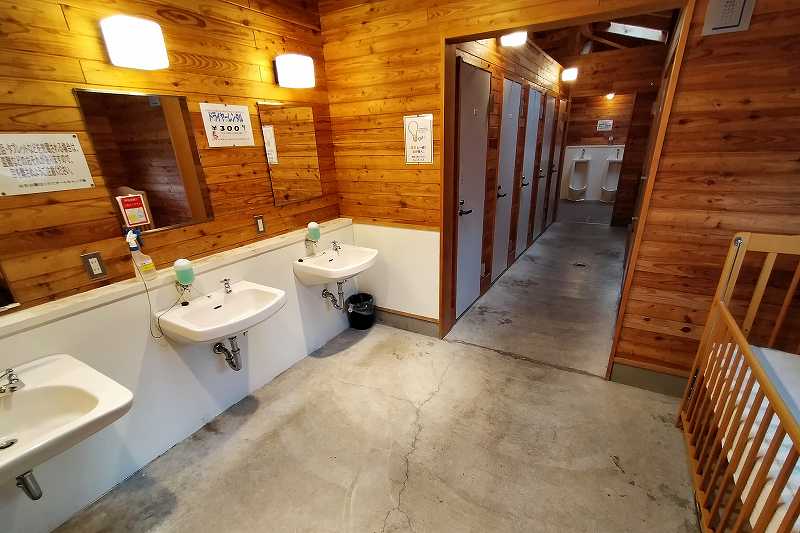 白石公園はこだてオートキャンプ場のトイレ・シャワールーム