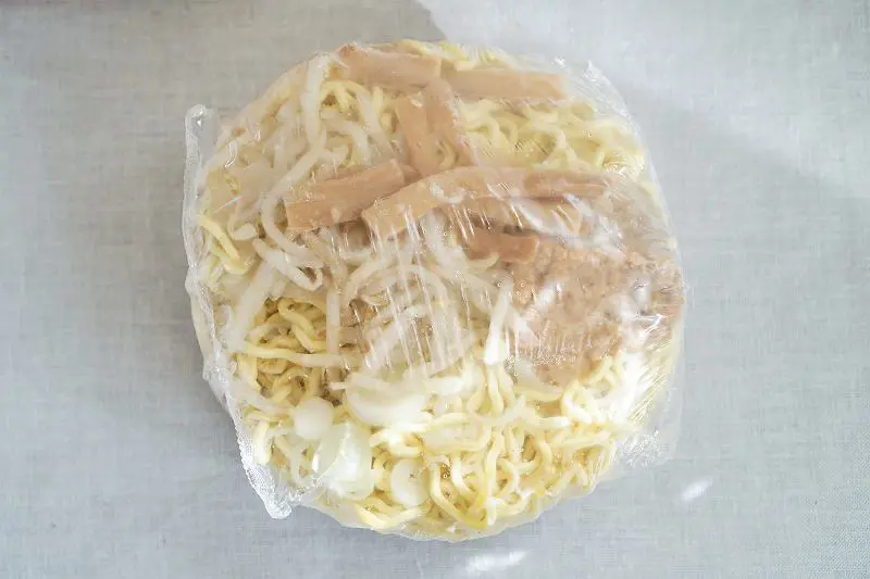 キンレイ／冷凍食品の革命！？「お水がいらない 札幌味噌ラーメン」