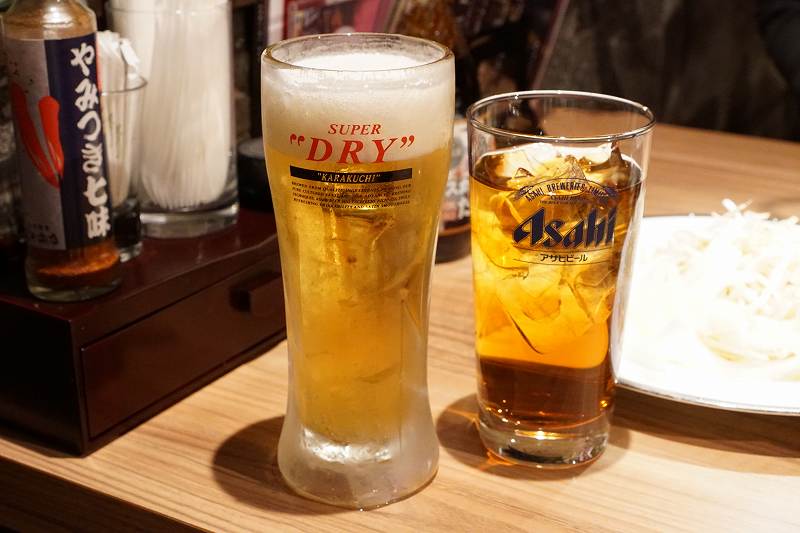 北海道ジンギスカン蝦夷屋のビールとウーロン茶