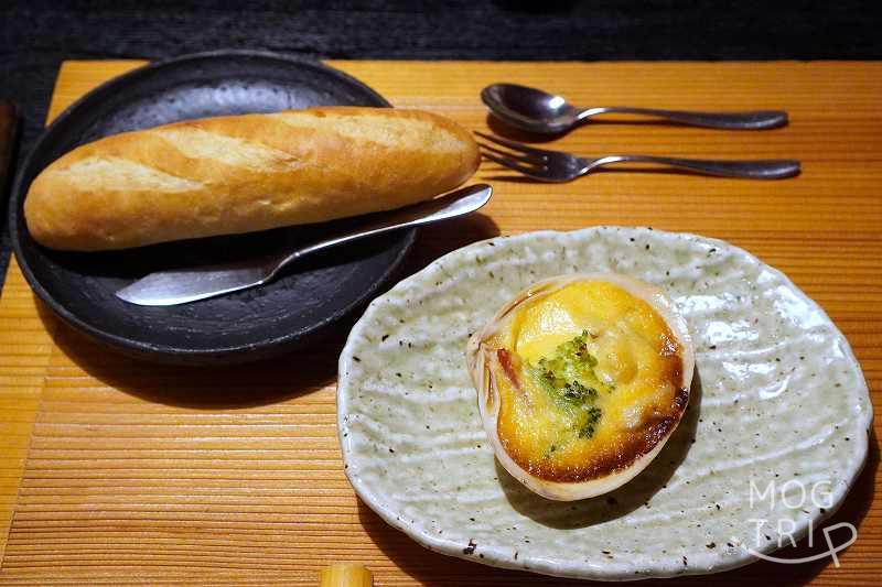函館「欧風料理 紫ぜん」ホッキ貝のグラタンとフランスパン